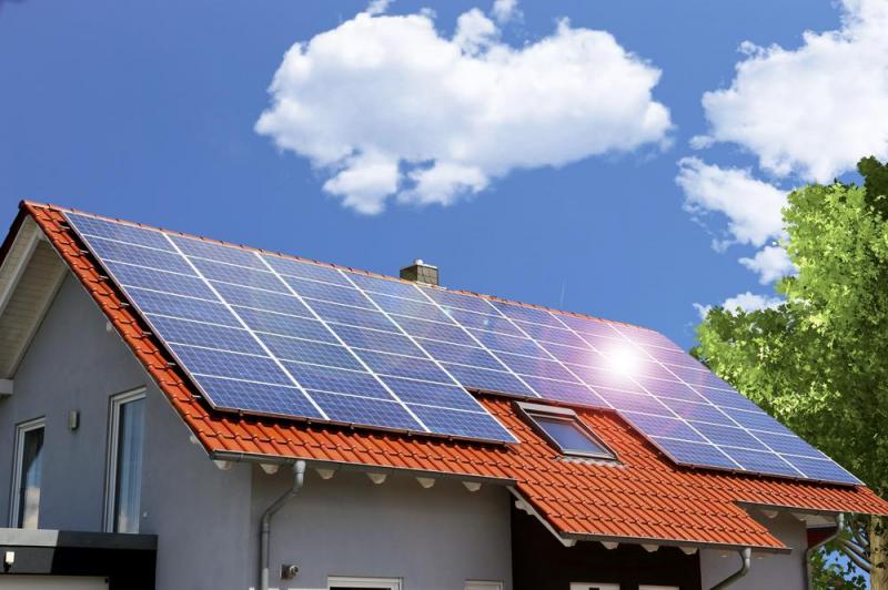 Panneaux solaires thermiques ou photovolta&iuml;ques, lequel choisir ?